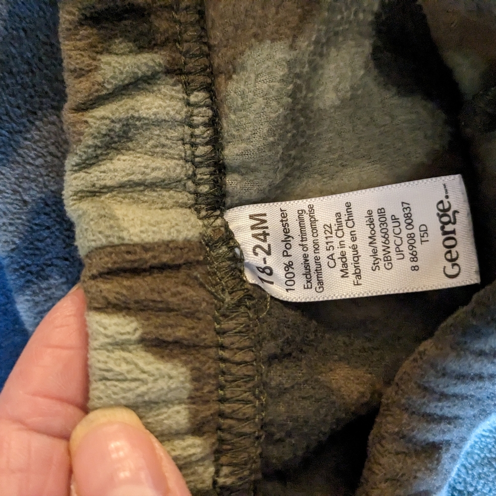 18-24 month camouflage fleece set - Picture 2 of 2